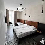 Chevron Hotel 4*