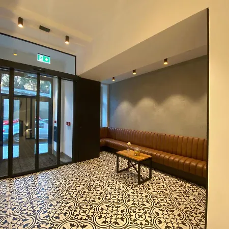 Chevron Hotel 4*